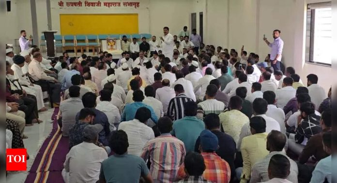 गावात रस्ते रुंदीकरण करण्याच्या योजनेस विरोध करण्यासाठी हिंजवाडी रहिवासी ठराव पास करतात, ते भाग 36 मीटर पर्यंत पार्क करतात